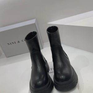 Alternative view of 低跟顯瘦短靴–高個子寶貝必買！