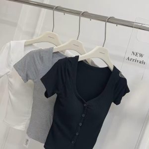 Alternative view of 辣妹鈕扣胸墊T💘 黑 / 白 / 灰